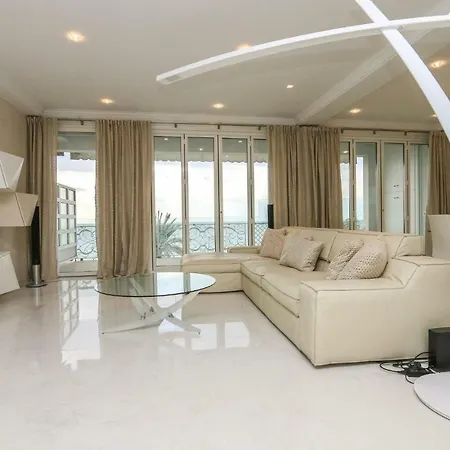 Seafront Modern Apartment Nice